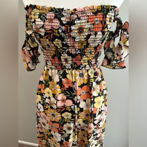 Vici onyx floral pocketed jumpsuit. - Picture 4 of 5